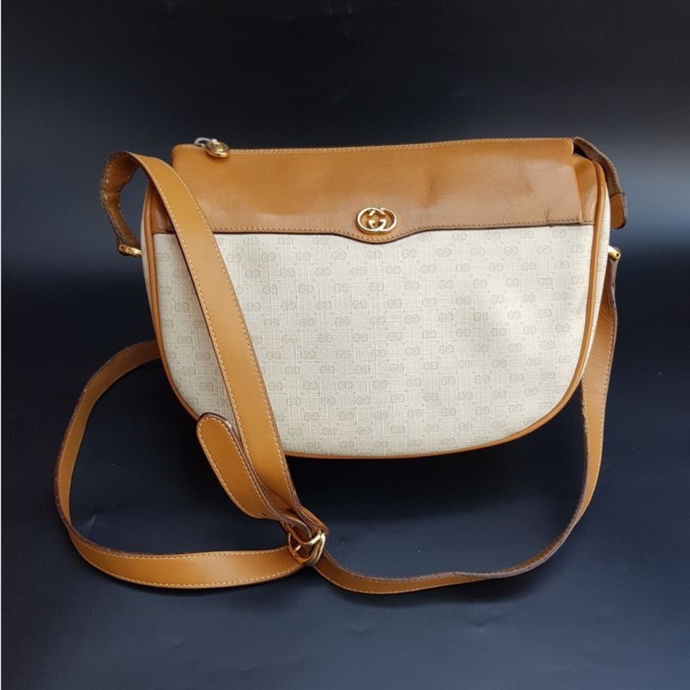Amazing condition ⭐️Vintage Gucci GG Supreme Monogram Canvas Crossbody Bag ⭐️
